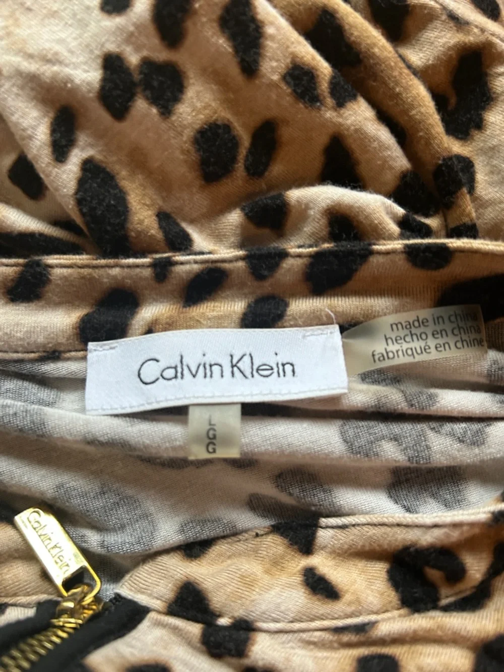 Calvin Klein Leopard Print Zip Front Blouse Large Gold Accent Animal Print Top - Picture 6 of 6